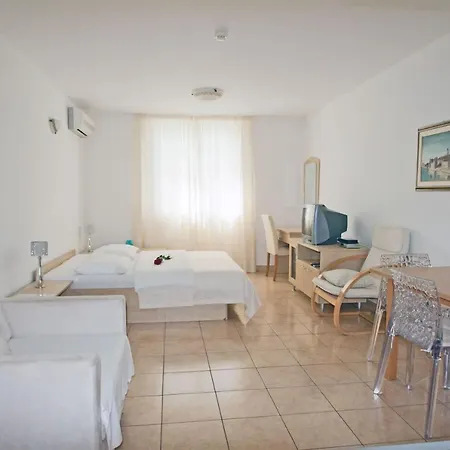 Tamarix Appartement Vinjerac